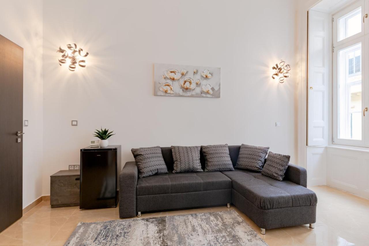 La Fortezza Panzio Budapest Extérieur photo