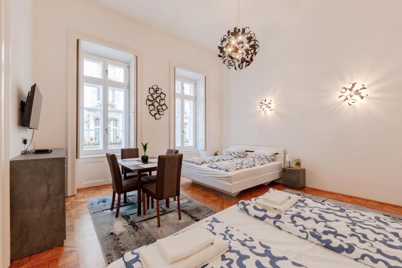 La Fortezza Panzio Budapest Extérieur photo